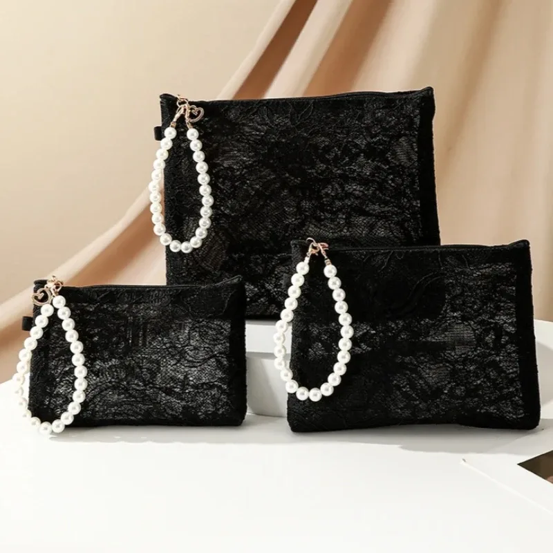 pochette à cosmétiques douce avec chaîne de perles d'imitation pour femmes, petit sac de maquillage en dentelle, organisateur de voyage, sac à main pour pièces de monnaie cosmétiques