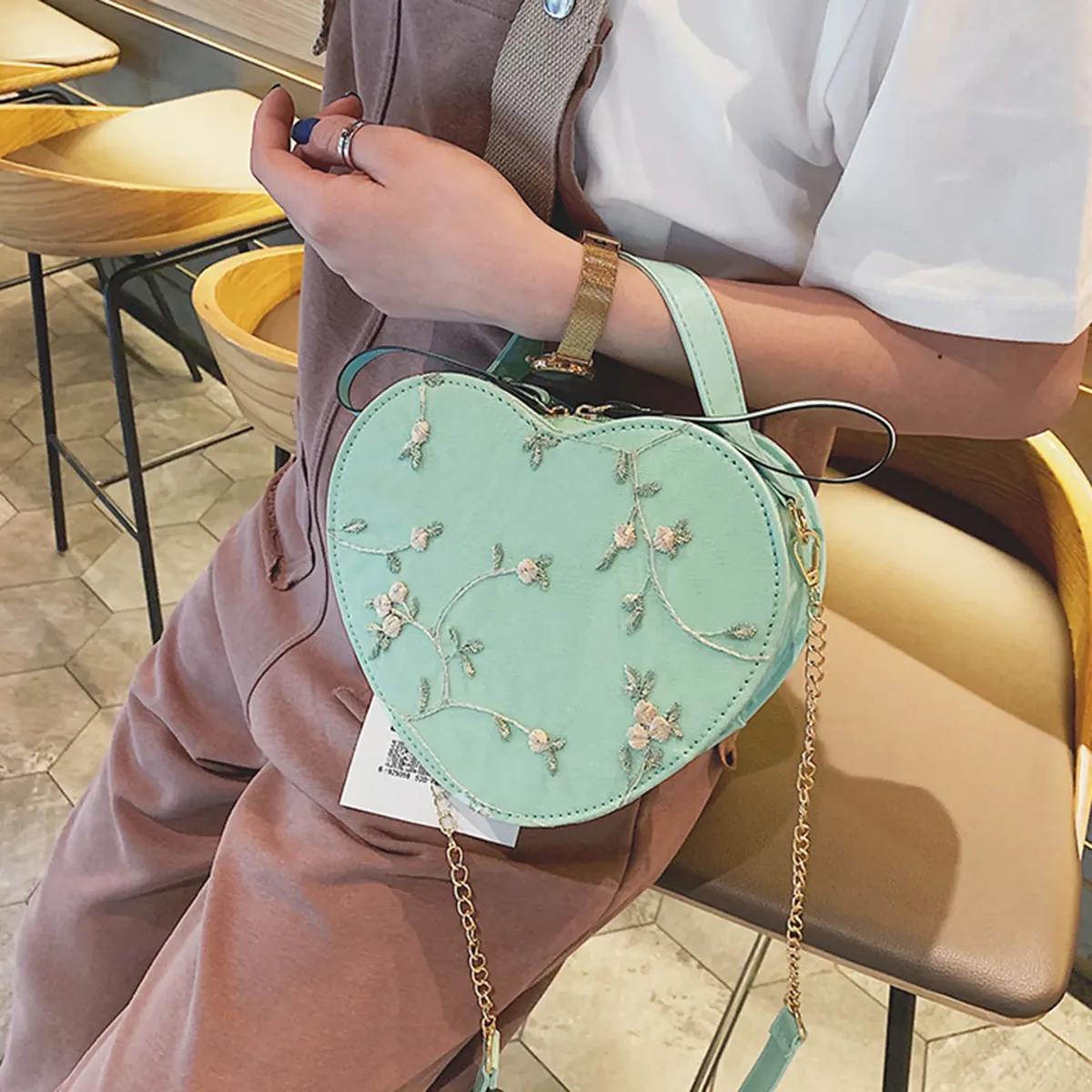 sac à bandoulière en dentelle pour femmes, sac à bandoulière en cuir pu, sac à main de mode avec sangle en chaîne pour cadeau de saint valentin 21x17x6cm