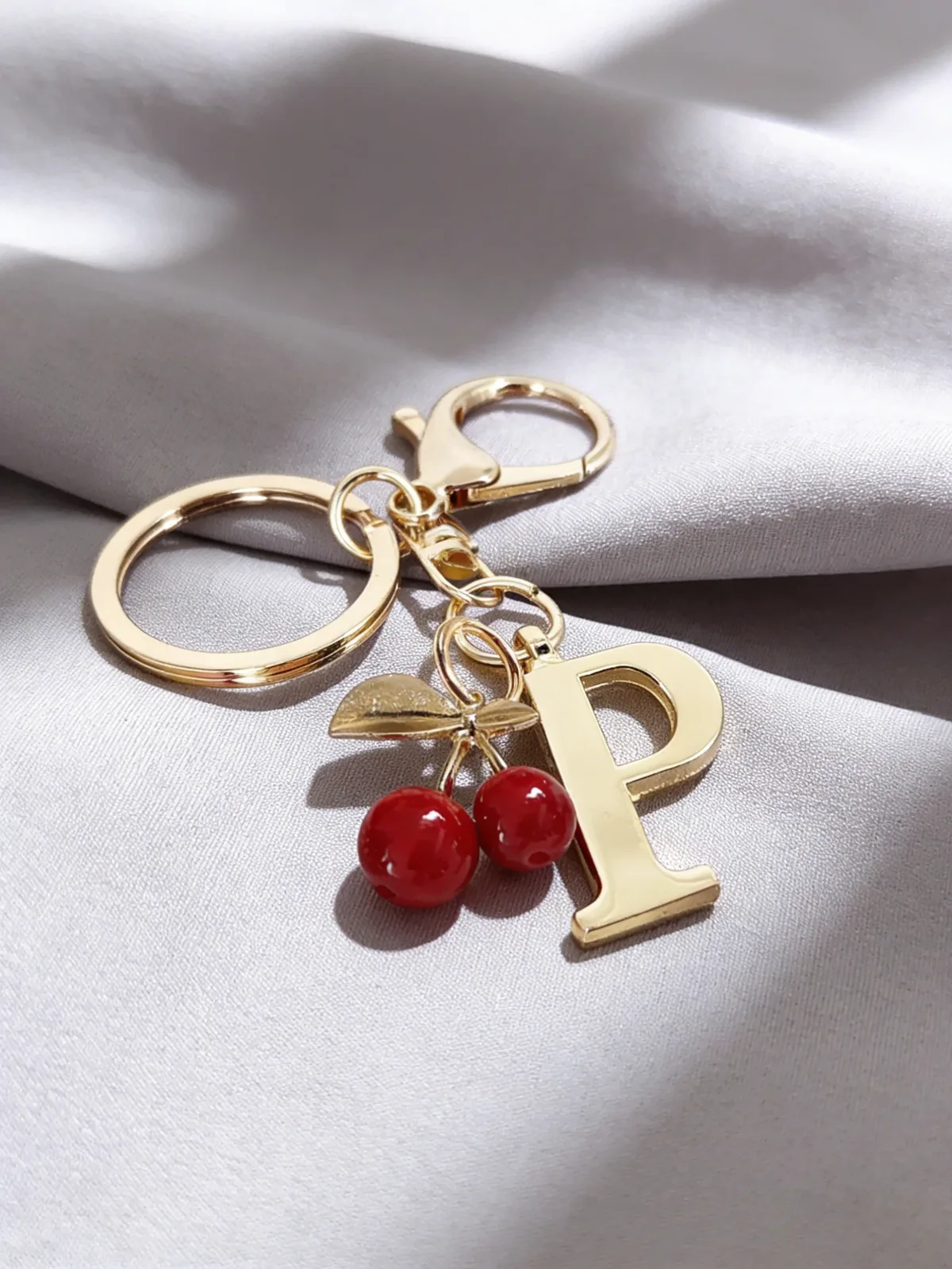 porte-clés élégant en or de qualité supérieure, pendentif 3d alphabet a-z, accessoire cœur rouge, anneau de porte-clés argenté tendance, pour sac/ordinateur portable