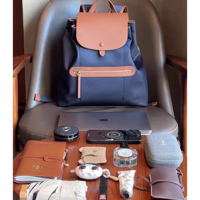 sac à dos en nylon pour femmes, sac à dos décontracté avec garniture en simili cuir, fermeture à pression magnétique, sac à dos de voyage de grande capacité pour un usage quotidien