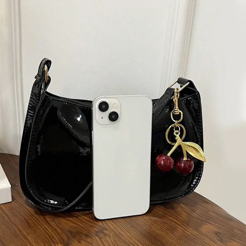 sac à bandoulière rétro vintage pour femmes, en cuir pu, sous les bras, sac à main décontracté avec pendentif cerise