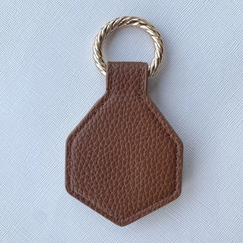 pince à chapeau en cuir pu pour femme, artefact magnétique portable, crochet de sac à dos, rangement d'accessoires pendentif, nom personnalisé, mode