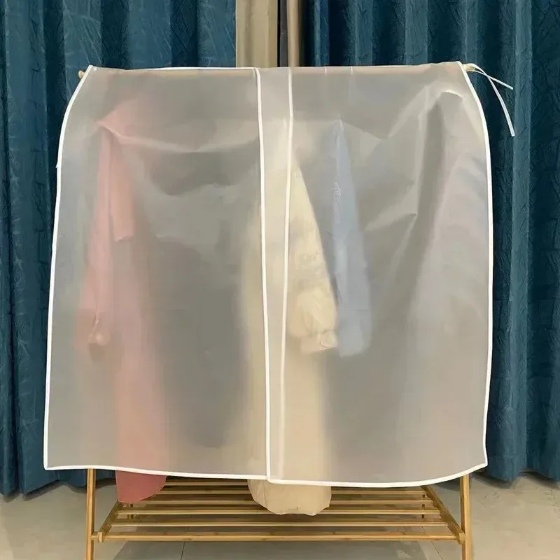 housse anti-poussière semi-transparente pour vêtements - sac à vêtements suspendu pour le rangement des manteaux et des costumes dans le placard