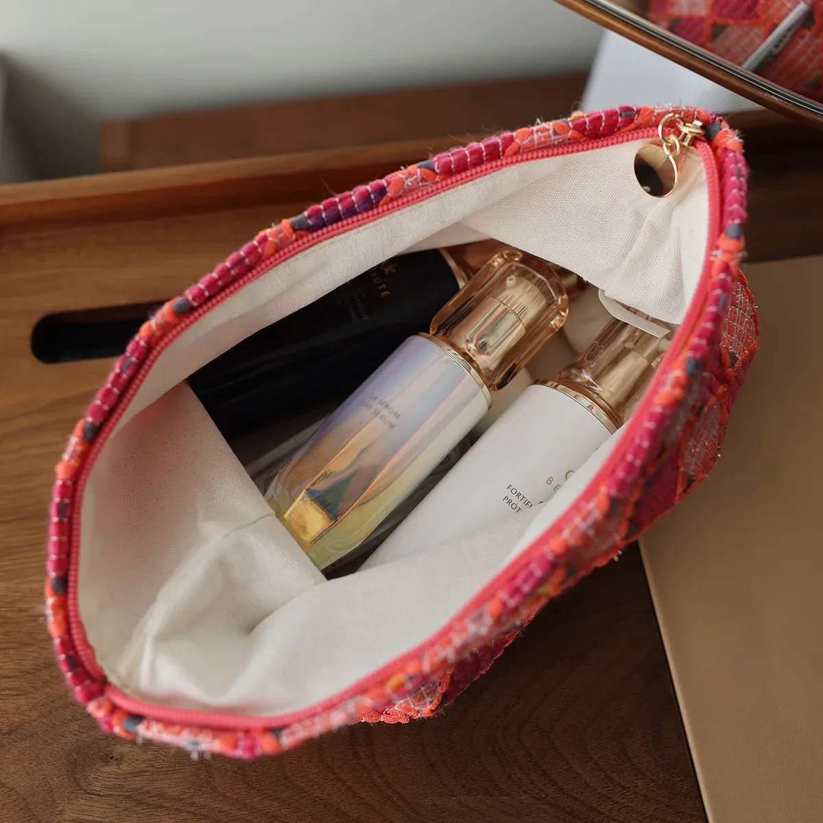 sac à cosmétiques à la mode avec grille de diamant rouge, grande capacité, fermeture éclair, cadeau d'anniversaire et de nouvel an, sac de rangement 600, trousse de toilette de voyage