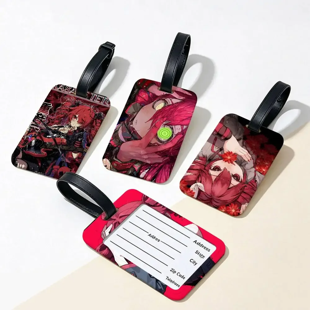 Étiquette Bagage Plastique PVC Motif Femme Cheveux Rouges Costume Noir Fond Rouge Noir Poignée Métal Espace Inscription Contact Usage Voyage École Identité