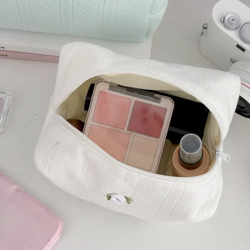 trousse de maquillage florale avec nœud en dentelle pour femmes, trousse de toilette de grande capacité, organisateur de cosmétiques de voyage, pochette portable coréenne mignonne pour femmes