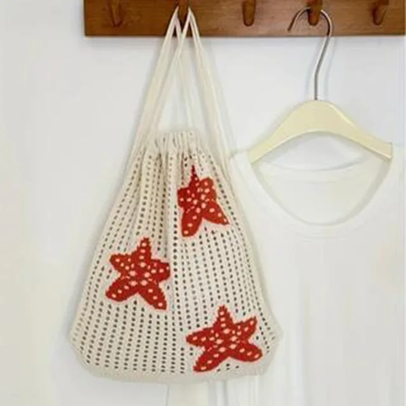 sac à dos tendance en maille brodée étoile de mer ajourée - grande capacité avec cordon de serrage, motif étoile de mer orange, peut contenir un ballon de basket, un ballon de football et des équipements de camping, en