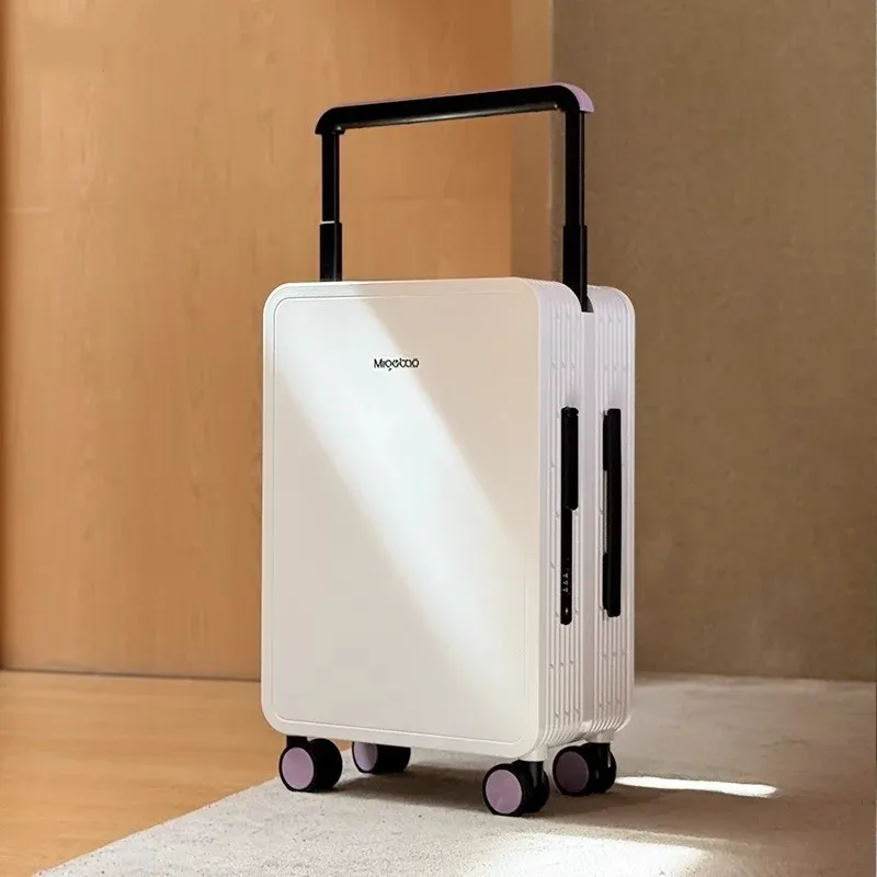 valise pc jaune noir gris système tsa serrure poignée large roues toupie compacts voyage organisés segurança modernes linhas verticale façade contraste efficace intérieur compartiments