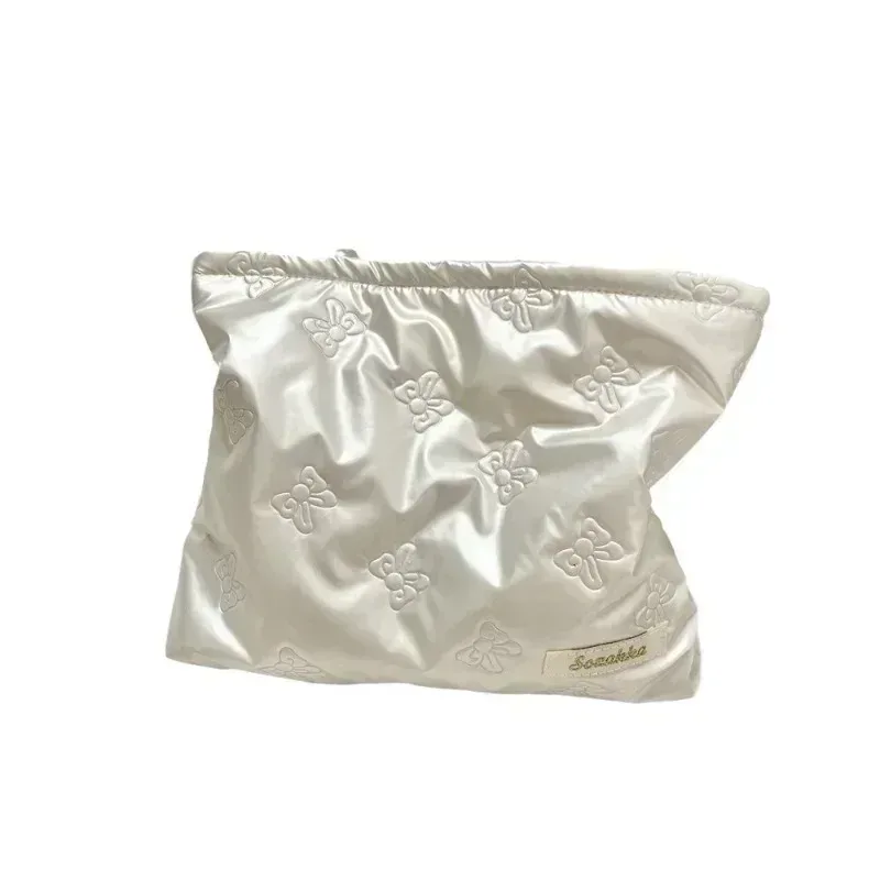 trousse toilette cosmétique matière unité centrale motif solide couleur argent format rectangulaire oreiller poche glissière usage voyage femmes
