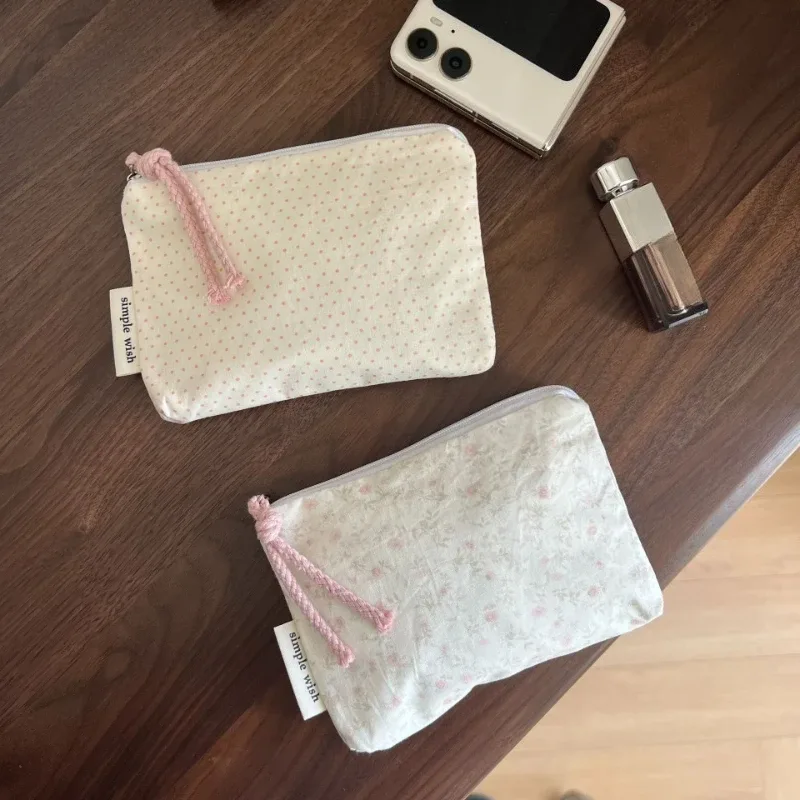 nouvelle pochette de maquillage tendance pour rouge à lèvres et serviettes hygiéniques, mini trousse de rangement cosmétique, sacs de voyage organisateurs pour femmes, petite pochette de rangement