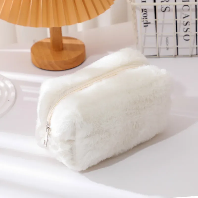 sac de maquillage en peluche grande capacité avec fermeture éclair, pochette portable pour voyage, organisateur de toilette pour femmes et filles, rangement quotidien en extérieur