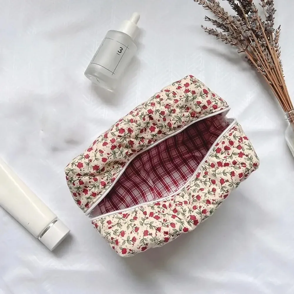 sac de rangement de maquillage matelassé à fleurs, organisateur de voyage portable, pochette de toilette cosmétique, sac à main de maquillage mignon, sacs floraux, vente en gros