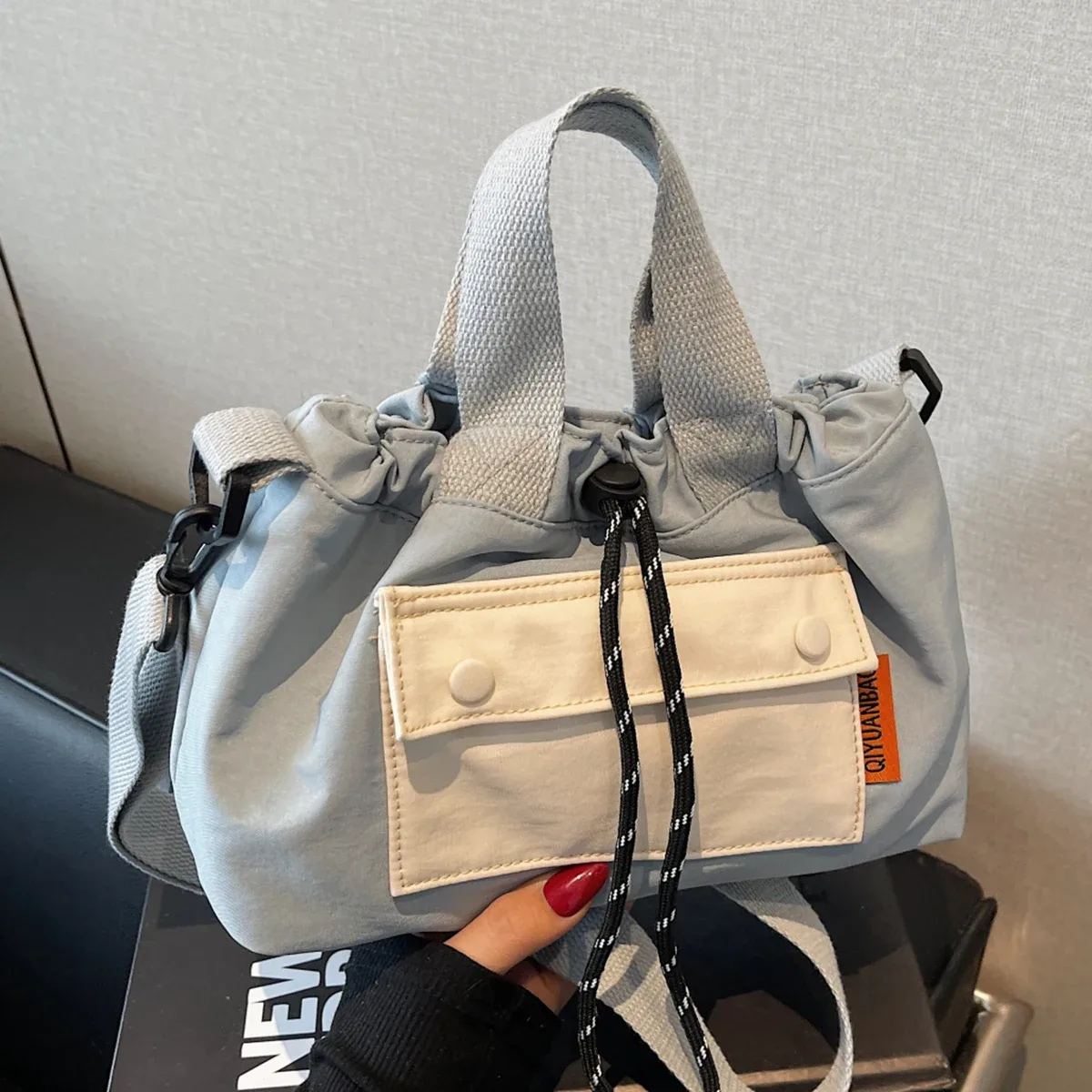 le nouveau sac messager unisexe, sac à bandoulière fonctionnel extérieur, sac à bandoulière de banlieue, sac de rangement, sac à dos contrasté féminin