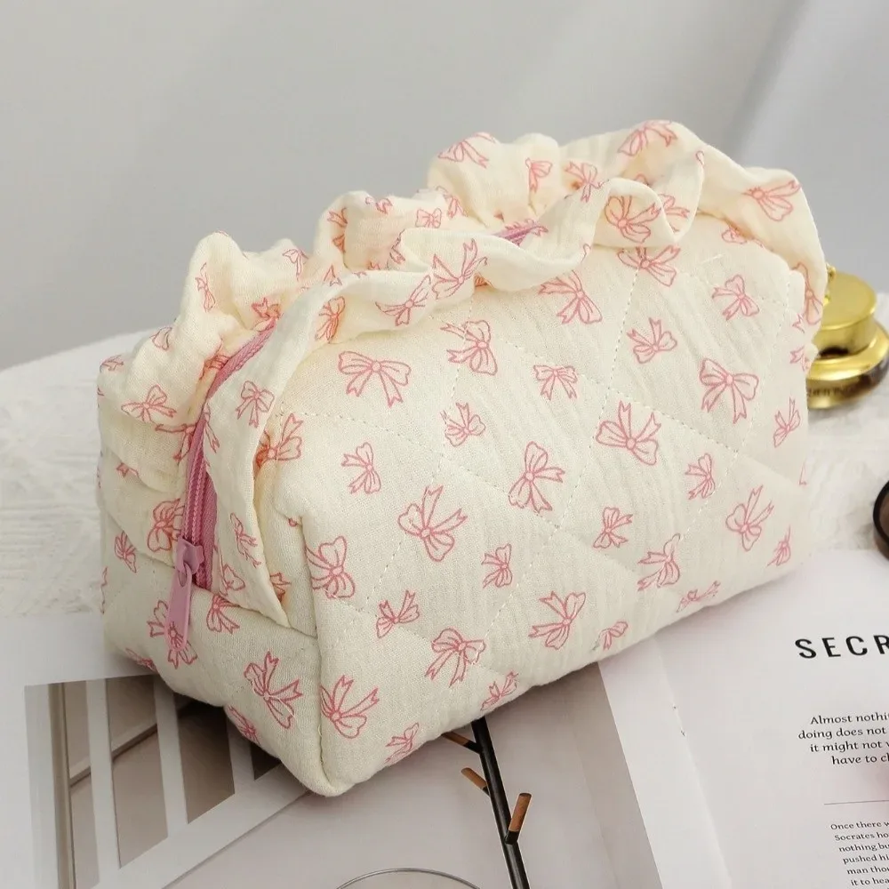 pochette de maquillage matelassée à bords volantés portable, avec nœud, grande capacité, sac de rangement cosmétique, imprimé floral, trousse à crayons