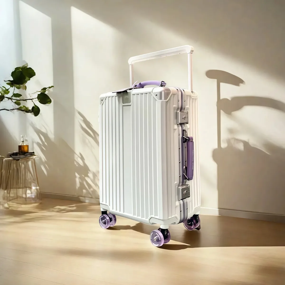 valise bagage roulant pc aluminium serrure tsa roues silencieuses poignées transport amovibles compartiments internes organisés usage voyage