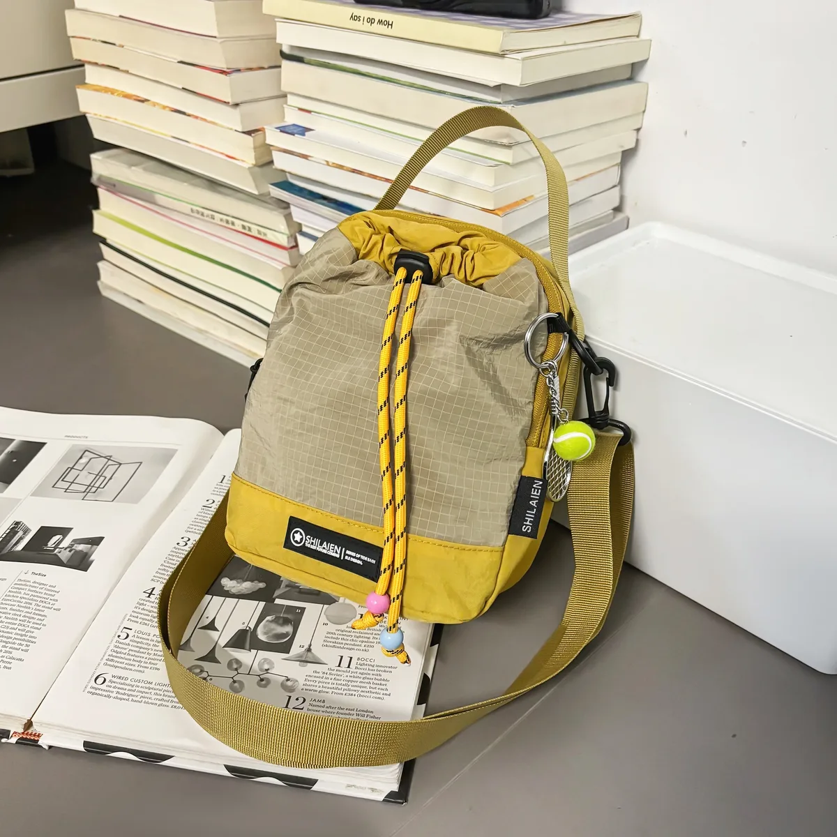 sac à bandoulière de banlieue à la mode, sac pour téléphone portable, sac de poitrine léger multifonctionnel, tasse d'eau de grande capacité, sac à bandoulière étanche, sac de bouteille d'eau, sports de plein air