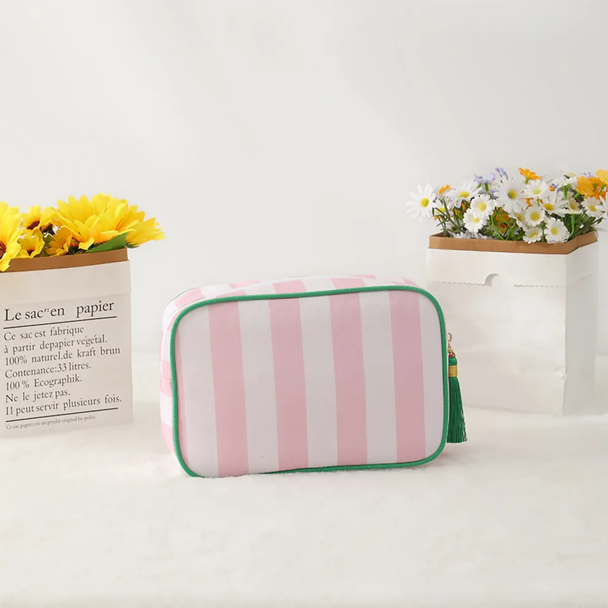 pochette de maquillage personnalisée brodée en seersucker, rayée et matelassée, pour cosmétiques, cadeau de mariage pour demoiselle d'honneur, organiseur de voyage pour articles de toilette avec fermeture éclair