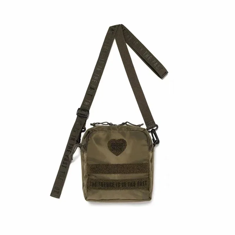sac à bandoulière unisexe en nylon human made 2026, sac banane tricolore léger et pratique, sac bandoulière décontracté pour les trajets quotidiens