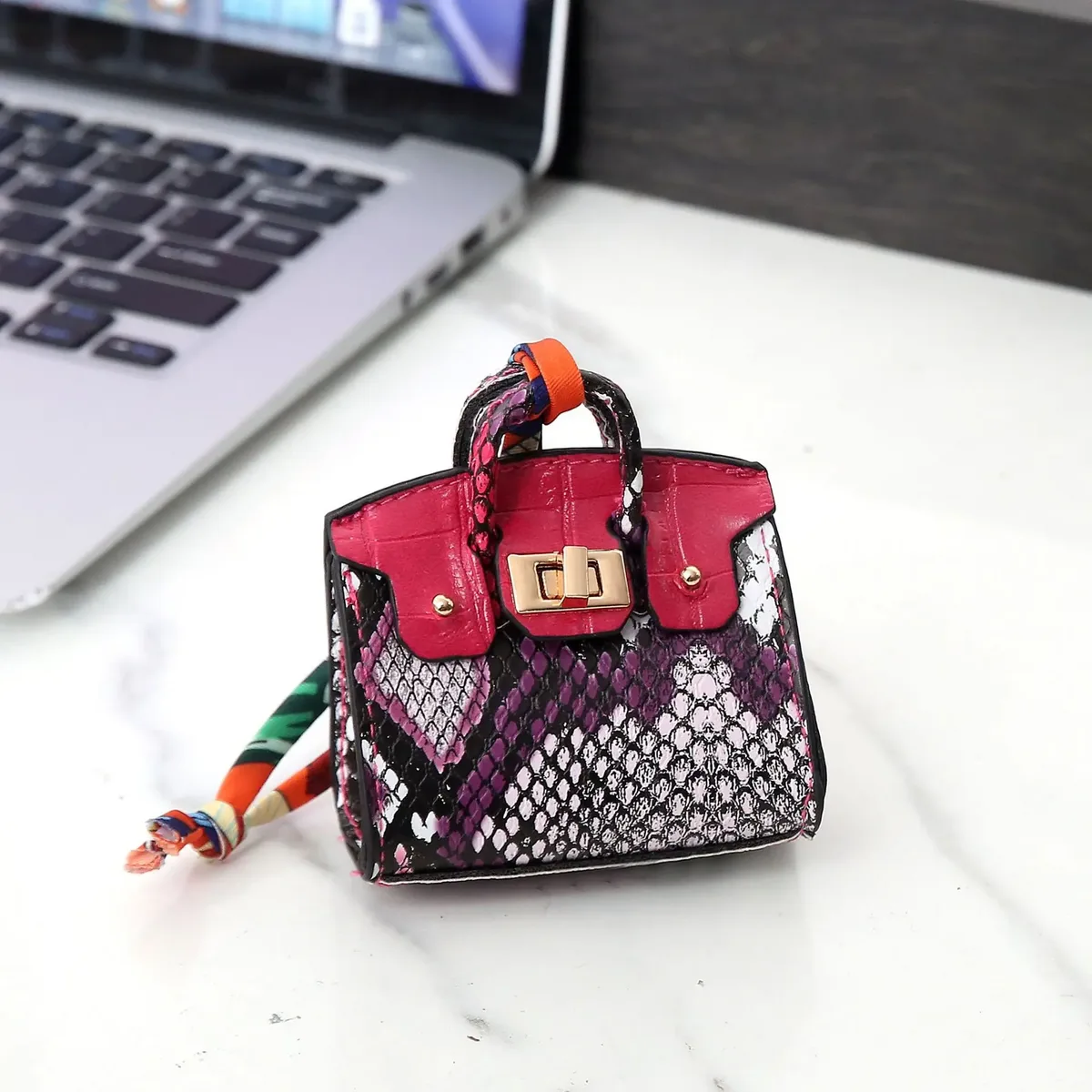 nouveau sac mini maison mignonne 2026, ornement suspendu tendance, sac de rangement multifonctionnel pour clés et écouteurs