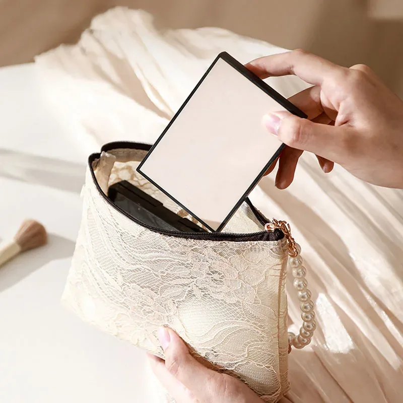 pochette à cosmétiques douce avec chaîne de perles d'imitation pour femmes, petit sac de maquillage en dentelle, organisateur de voyage, sac à main pour pièces de monnaie cosmétiques