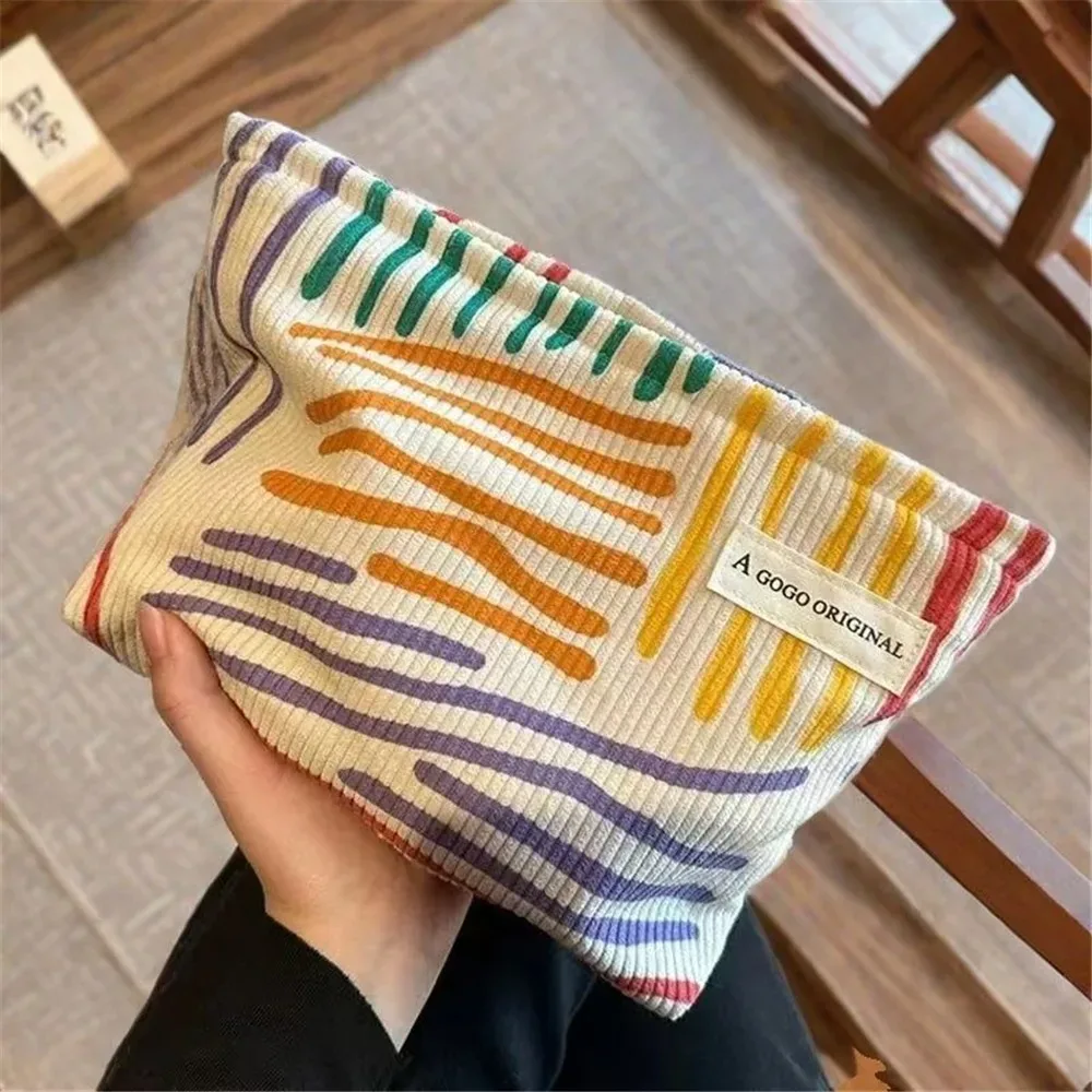 trousse de maquillage de grande capacité, haute apparence, sac à cosmétiques au design floral avancé, pochette de rangement simple pour femmes