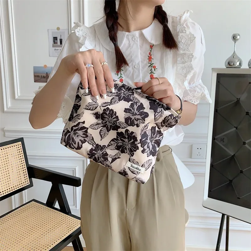 sac de rangement pour rouge à lèvres cosmétique de voyage à fermeture éclair florale pour femmes, portefeuille kawaii, trousse de maquillage, sacs à main, trousse à crayons, trousse d'évaluateurs, mignon