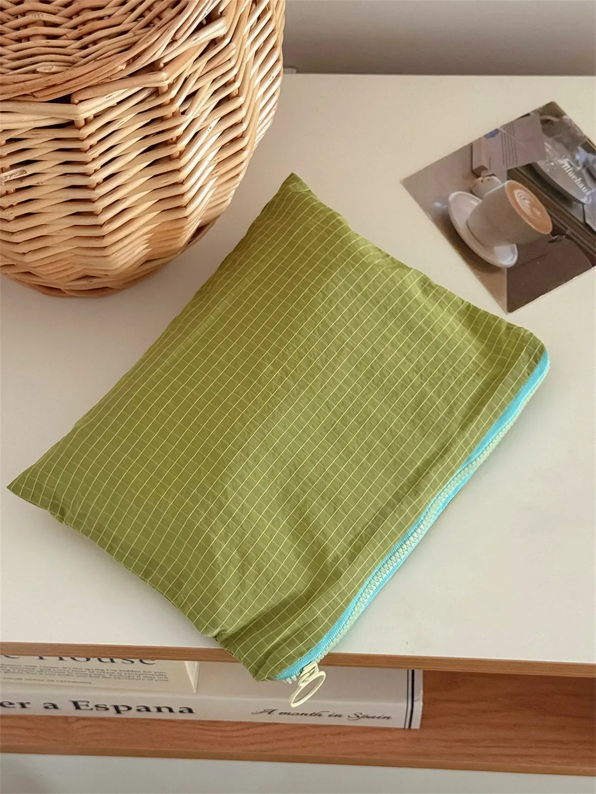 pochette de maquillage en nylon à carreaux, élégante et portable, organiseur extérieur pour câbles, articles divers, pochette de rangement cosmétique