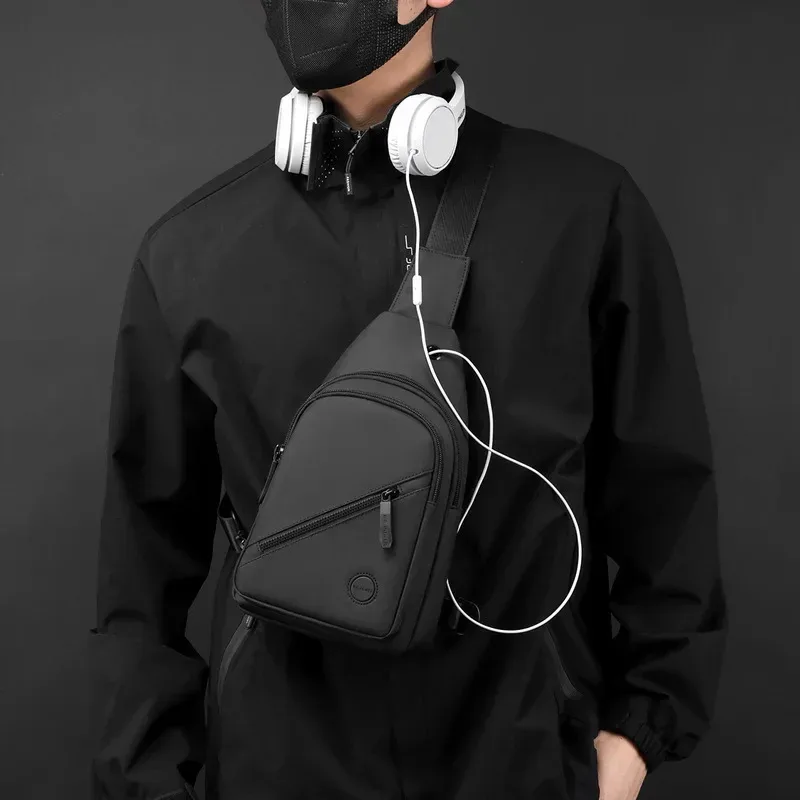 sac de poitrine léger pour hommes, sac à bandoulière décontracté en nylon, sac à bandoulière polyvalent de randonnée pour les sports de plein air et les déplacements quotidiens