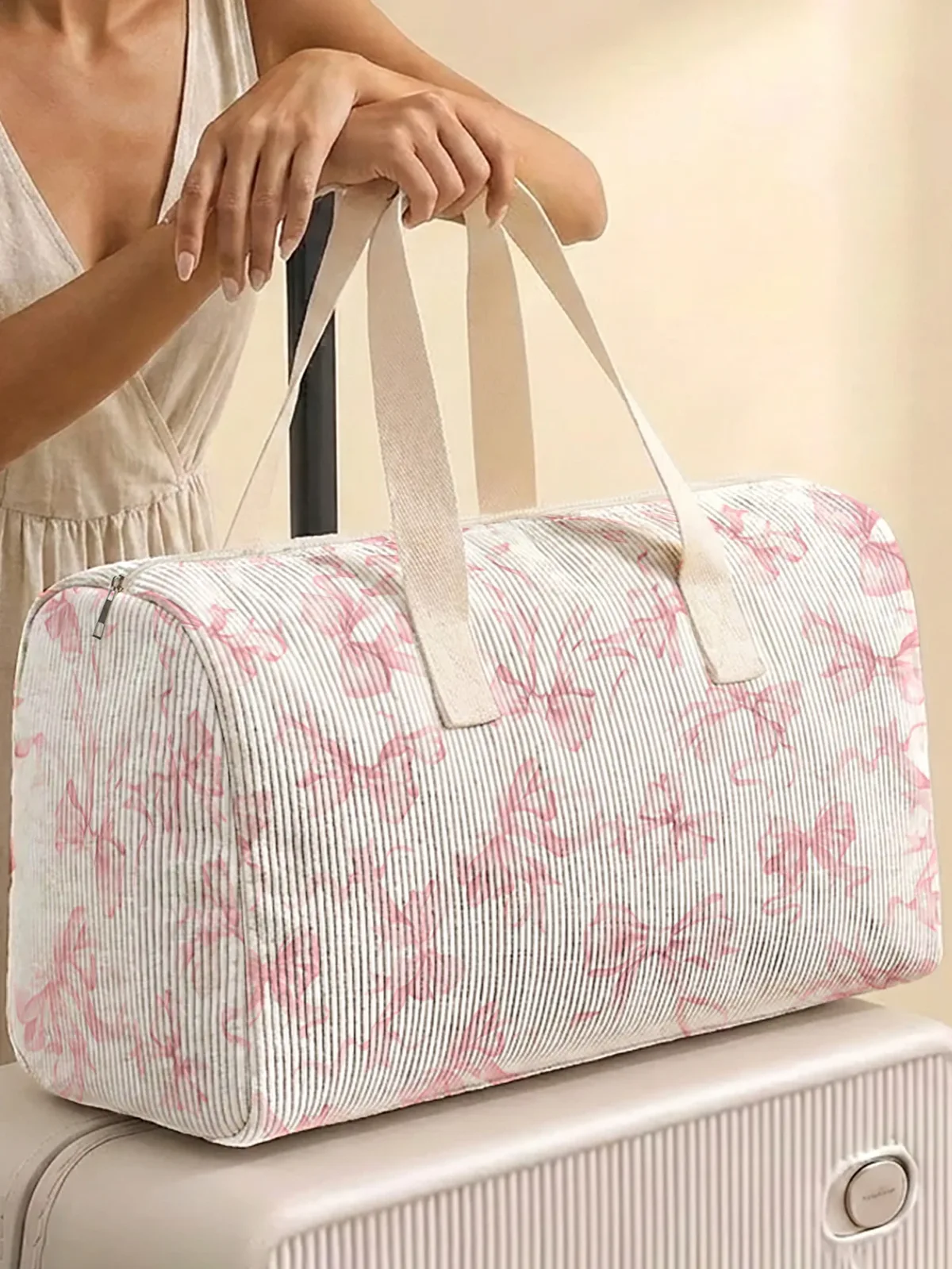 sac voyage polyester papillons roses rayures grises motif beige blanc transport week end sport