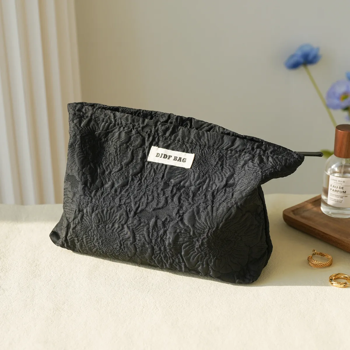 sac à cosmétiques en relief rose noir pour femmes, sac de voyage portable, sac de rangement de changement de cosmétiques de grande capacité, pochette de banlieue