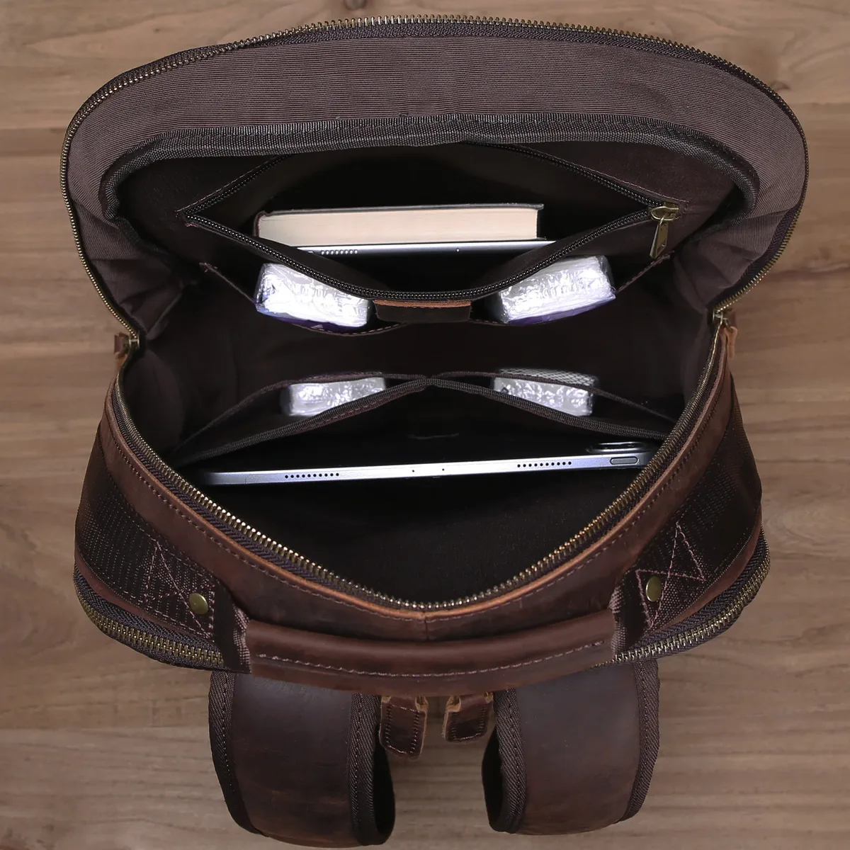 sac à dos en cuir pour hommes, en peau de vache de première qualité, sac pour ordinateur portable, grande capacité, sac de randonnée, sac de voyage rétro, sac d'école à la mode.