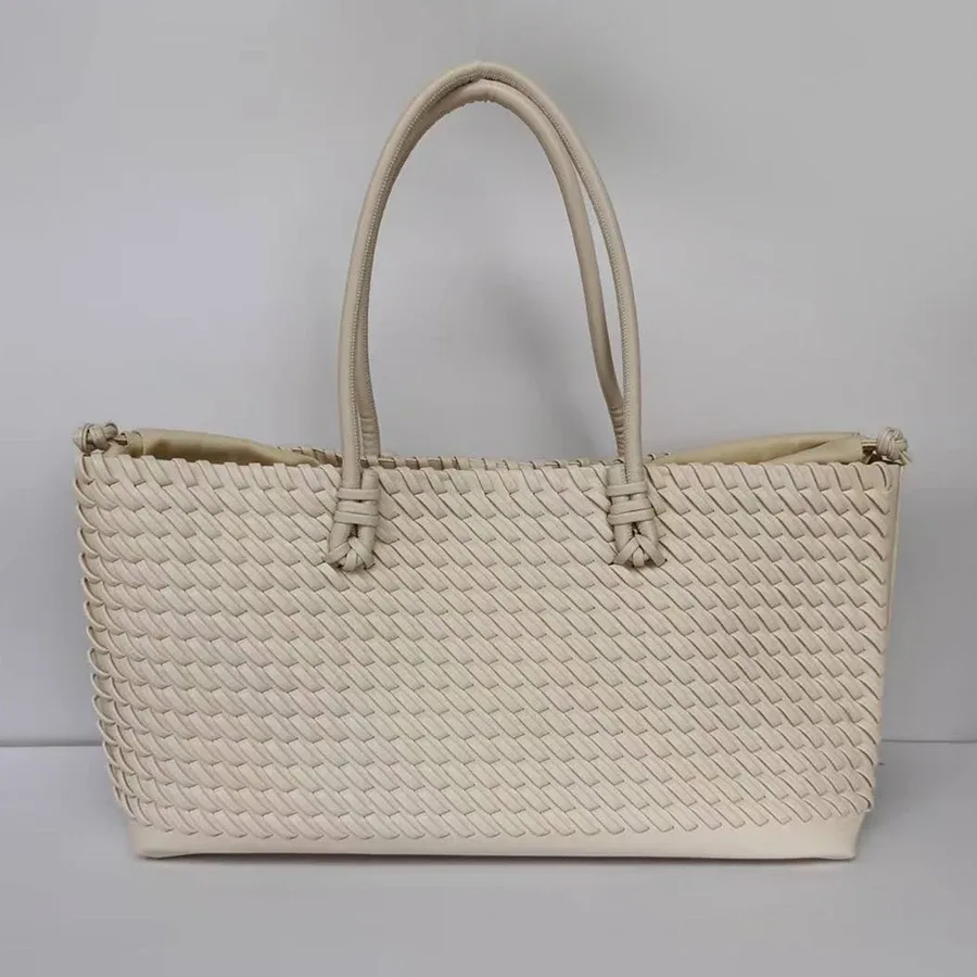 nouveau sac à main tissé pour les trajets quotidiens, élégant et polyvalent, sac fourre-tout de très grande capacité.