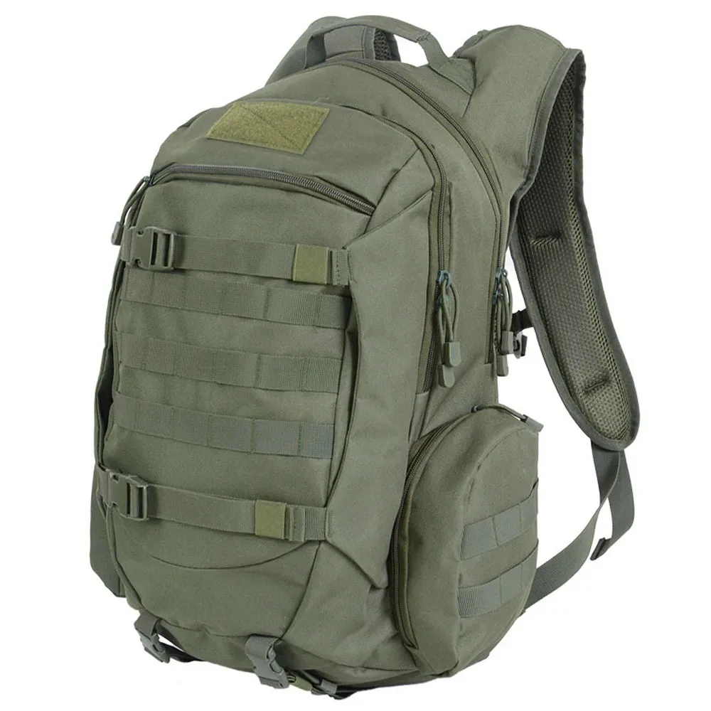 sac dos nylon kaki bandes grises compartiments multiples forme trapézoïdale usage sport aventure randonnée trekkings
