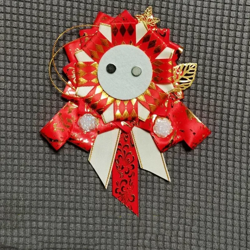 accessoires de luxe pour sacs ita. badge artisanal, décoration en ruban et rosette. sac à dos lolita avec porte-gadget en soie
