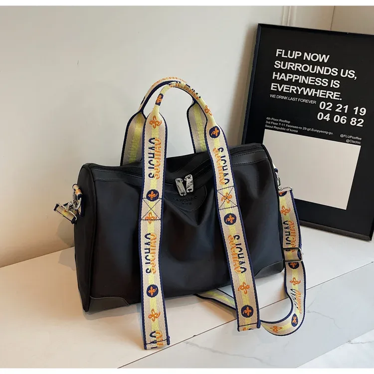 sac voyage nylon blanc violet gris bandoulière poignée supérieure motifs lettres s u voyage business capacité 20 35l