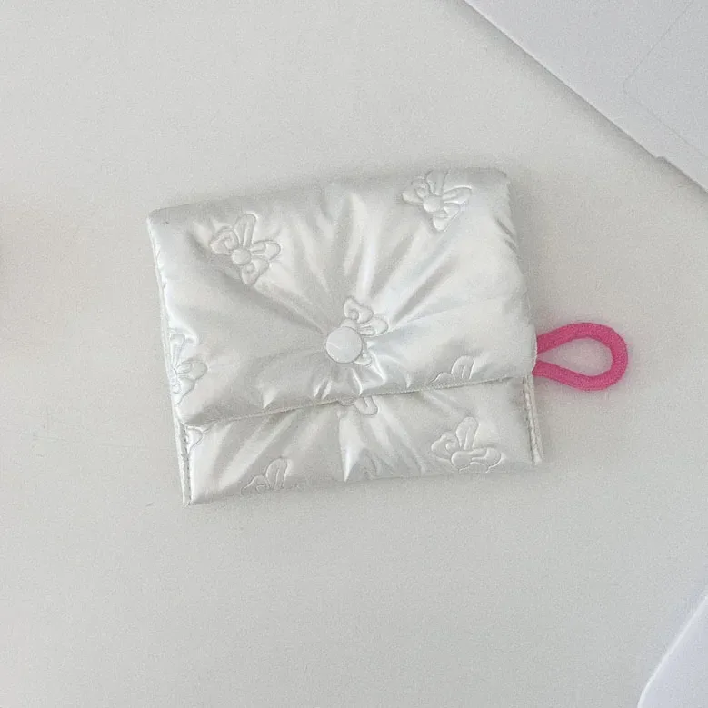 trousse toilette cosmétique matière unité centrale motif solide couleur argent format rectangulaire oreiller poche glissière usage voyage femmes