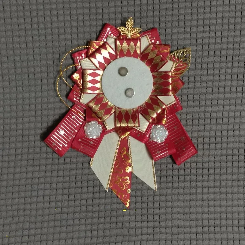 accessoires de luxe pour sacs ita. badge artisanal, décoration en ruban et rosette. sac à dos lolita avec porte-gadget en soie