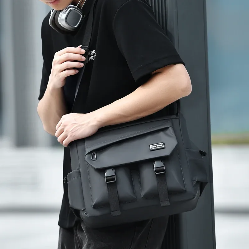 sac à bandoulière pour homme tendance, sac de facteur multi-couches, sac de voyage d'affaires, sac bandoulière adapté au quotidien et aux déplacements professionnels