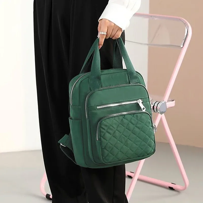 sac à dos matelassé polyvalent pour femme, design compact et tendance, multi-compartiments pratiques pour les courts séjours du week-end