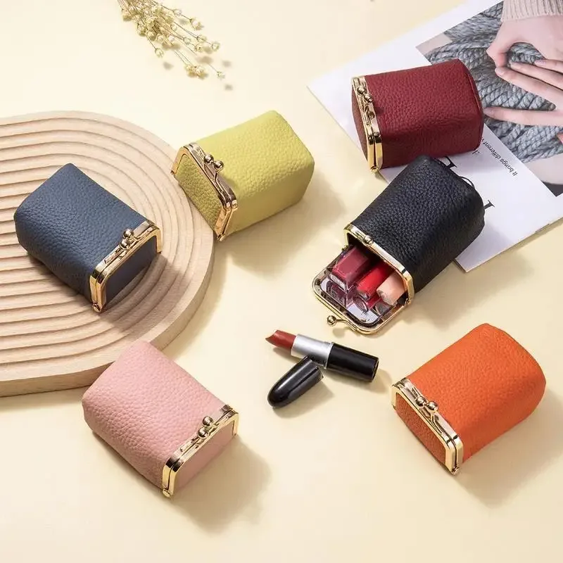organisateur voyage cuir texturé noir blanc rouge vert bleu marine rose mini pochette accessoires maquillage transport journee voyage