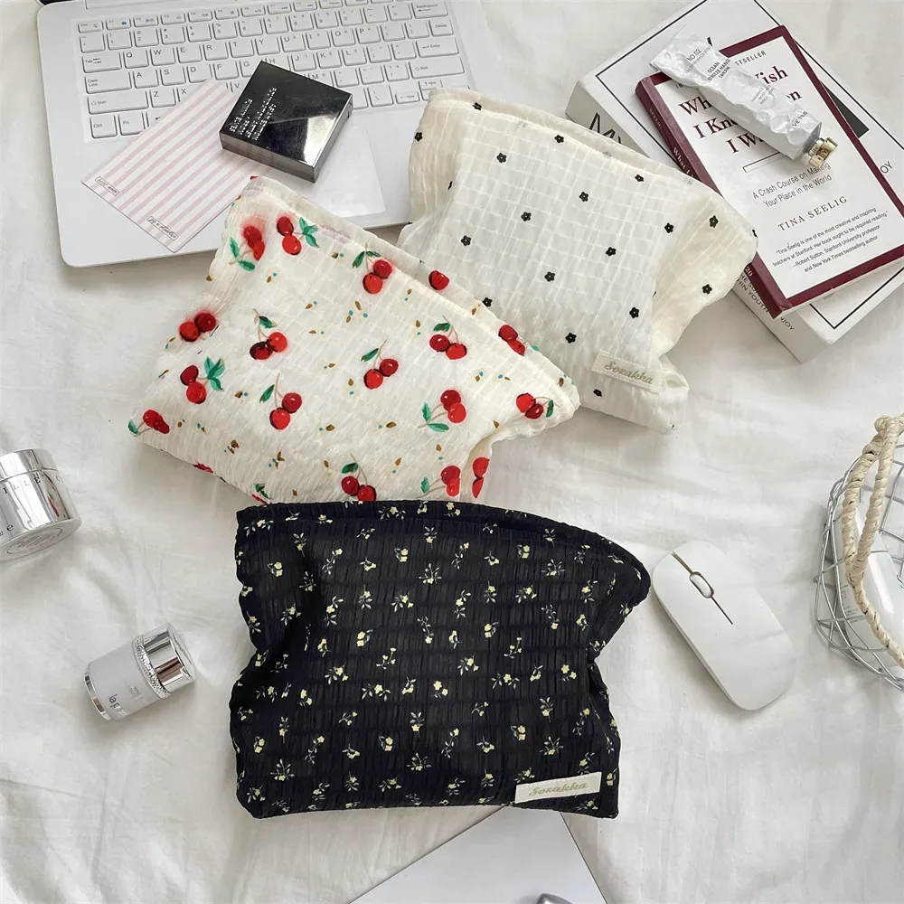 trousse de maquillage florale, sac de toilette léger et transparent à motif de cerises, sac de voyage portable pour soins de la peau, idéal pour les femmes et les jeunes filles.