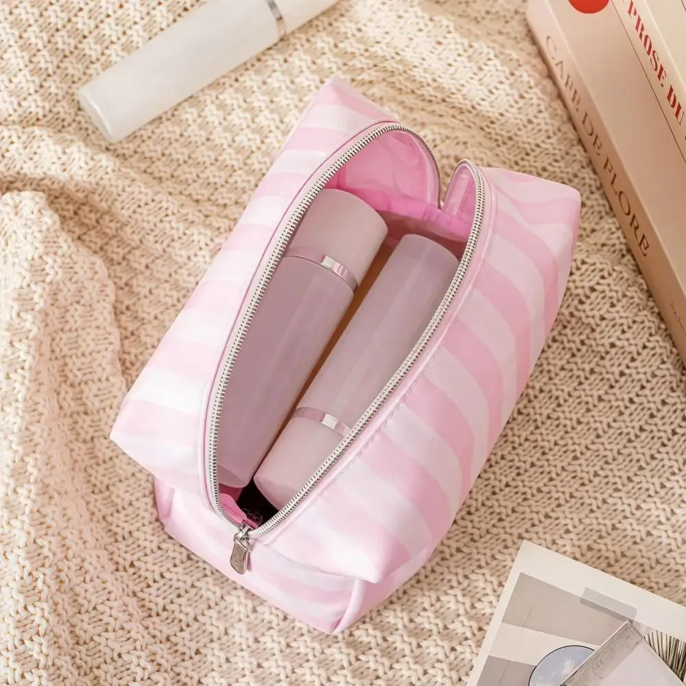 sac de maquillage portatif de grande capacité, sac de rangement de cosmétiques de style minimaliste portable, sacs de lavage de conception de voyage en tissu oxford