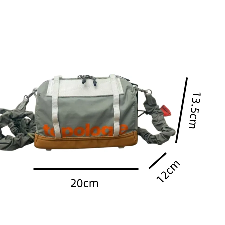nouveau sac à bandoulière et à porter en travers du corps grande capacité automne/hiver 2026, sac oreiller décontracté et polyvalent, sac carré à bandoulière spéciale au design soigné, sac boston léger pour l'extérieur, sac de voyage sportif de haute qualité, unisexe pour hommes et femmes.
