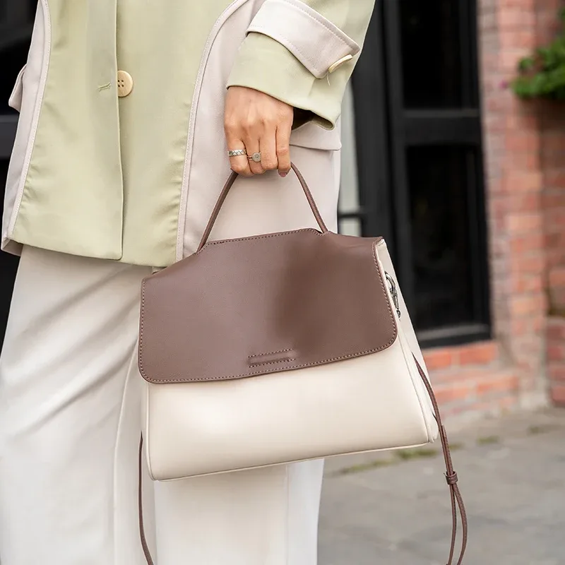 sac à bandoulière en cuir de vache véritable pour femmes, sac à main de luxe de créateur, sac à bandoulière souple en cuir pour le bureau.