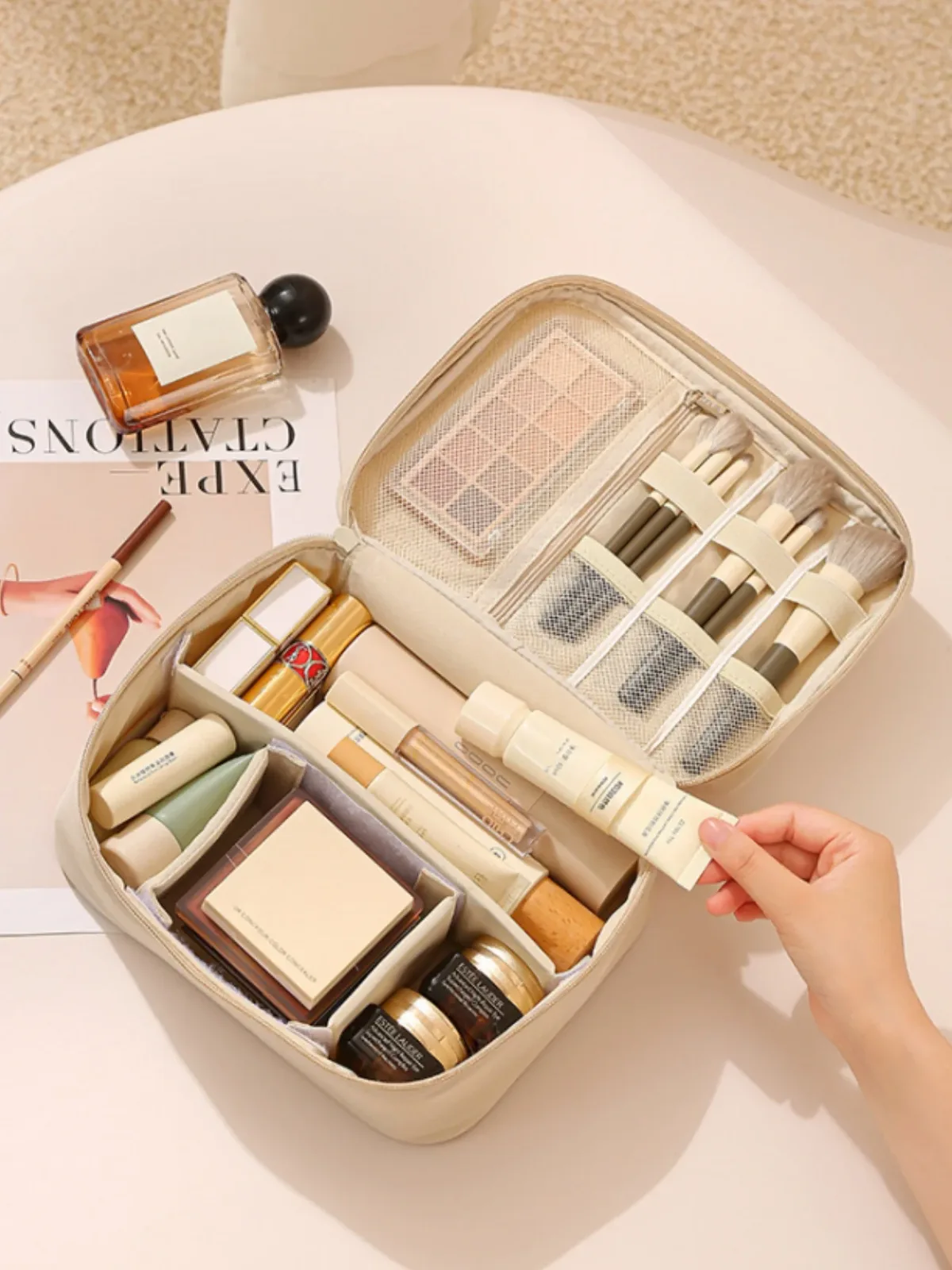 tissu oxford épais, modèle à une ou deux couches, unisexe, sac de toilette et de maquillage à la mode, idéal pour les voyages, les vacances, les déplacements professionnels et les sorties quotidiennes. sac de toilette et de maquillage pratique et multifonctionnel, conçu pour ranger et organiser les batteries externes, les câbles de données, les lotions, les produits de soins de la peau, les pinceaux de maquillage, les brosses à dents, le dentifrice, etc. , trousse de maquillage de voyage étanche, indispensable pour ranger les pinceaux de maquillage et les outils de broderie