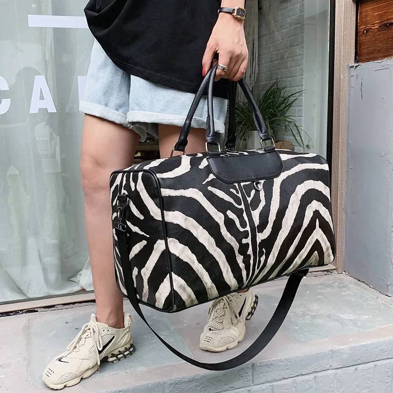sac de voyage de mode sacs à main pour femmes grande capacité en cuir imprimé à rayures sac de sport grand fourre-tout week-end sac de sport de nuit pour les femmes
