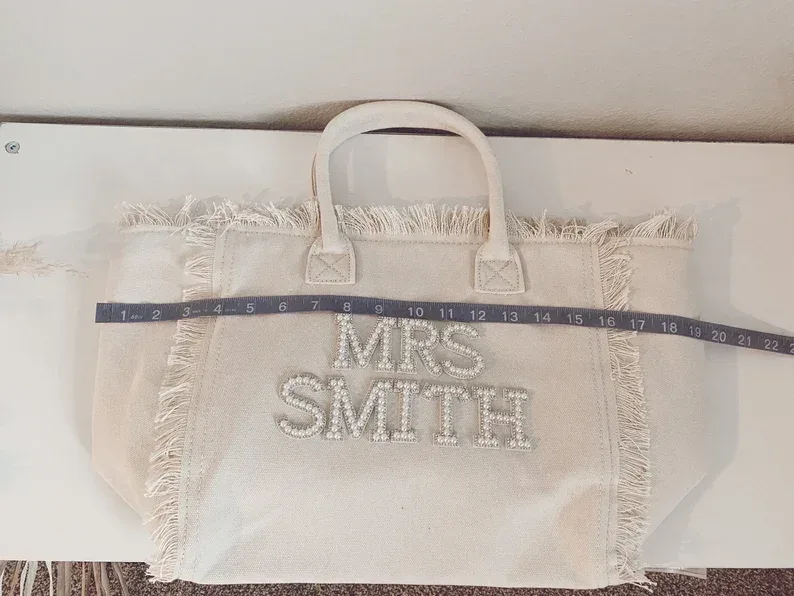 sac fourre-tout d'été pour la mariée | fourre-tout de demoiselle d'honneur | cadeau pour la mariée | sac lune de miel | fourre-tout lune de miel avec nom de famille | mariée personnalisée