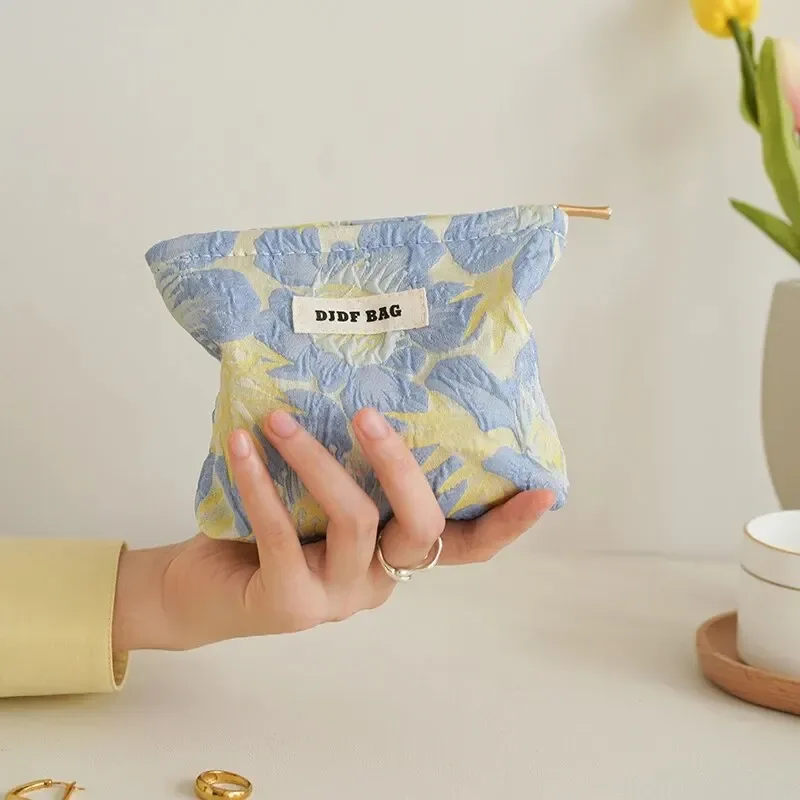 petite trousse de maquillage vintage pour femme, sac de rangement pour rouge à lèvres cosmétique, grande capacité, porte-monnaie portable, pochette commpiedmont, fleur violette