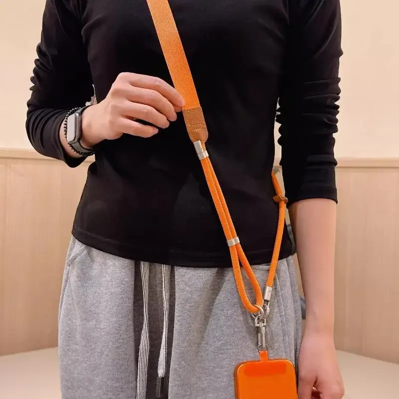 lanière de téléphone réglable à porter en bandoulière, avec clip détachable, anti-perte, sangle de téléphone portable, sangle de sac à bandoulière pour les voyages en plein air et l'utilisation quotidienne.