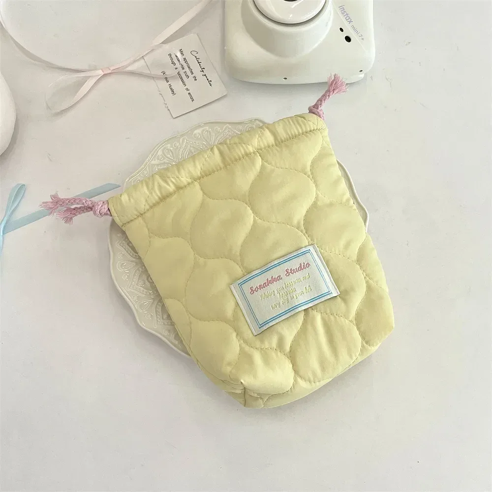 pochette de maquillage matelassée à motif étoile avec cordon de serrage, pochette de rangement souple pour appareil photo, rouge à lèvres, petit organisateur d'électronique